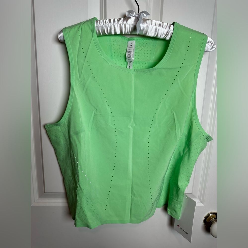 Lululemon Athletica Light Green Tank Top swift ventilated running tank